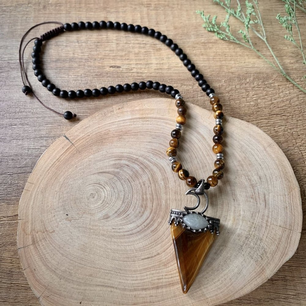 Natural Lava Rock Tiger's Eye Stone Beaded Necklace Gemstone Arrow Charm Pendant